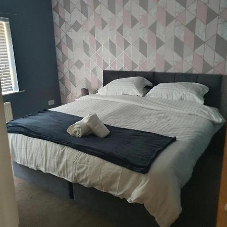 Double Bedroom 96Glc Greater Manchester Middleton  Bagian luar foto